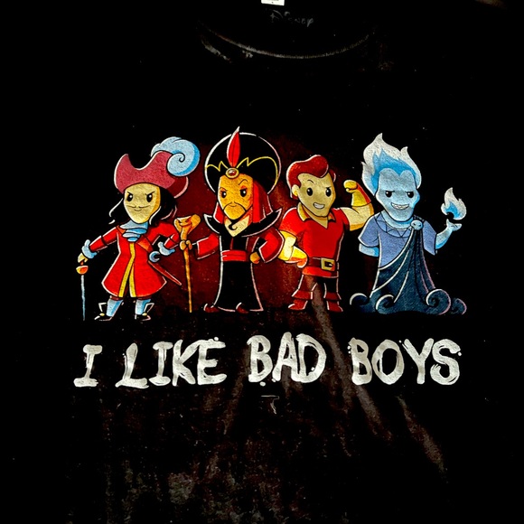 Disney Tops - Disney Tshirt